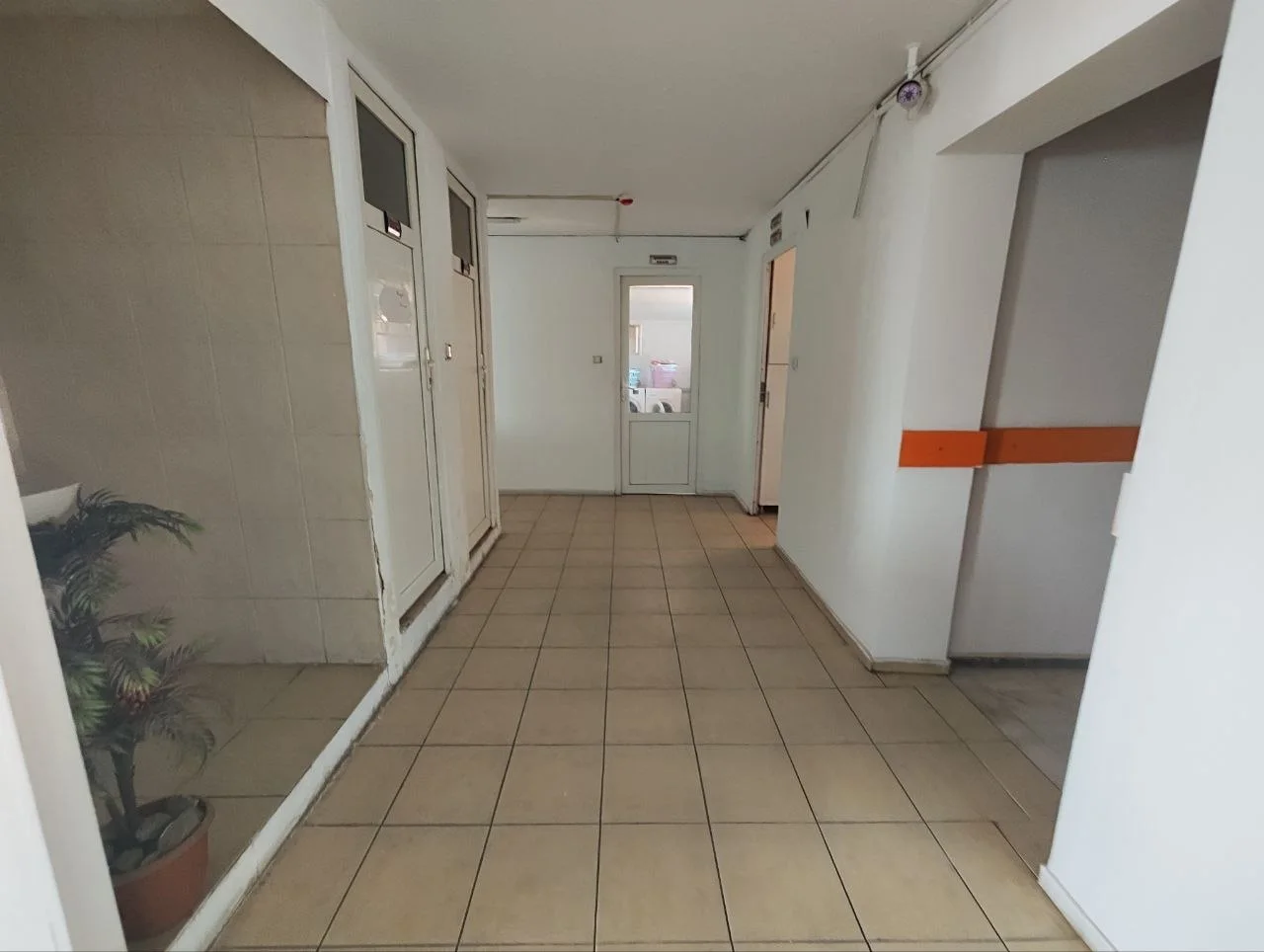 Lider Erkek Öğrenci Yurdu oda katı ortak kullanım koridoru